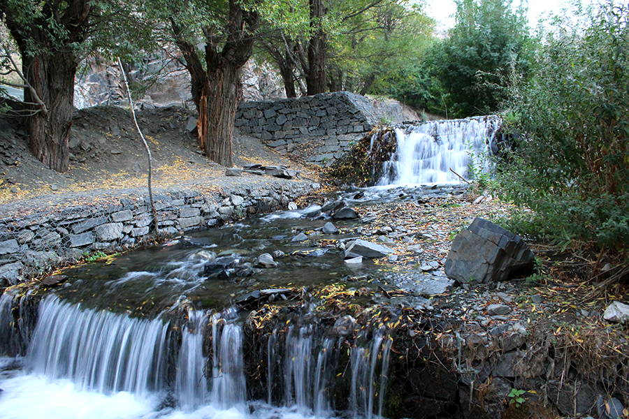 طبیعت گردی دره کردینه به جاغرق